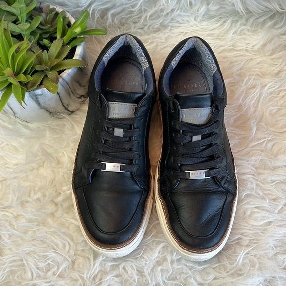 Ted Baker London Men's Rouu Stylish Black Leather Sneakers Size 8 US - Picture 5 of 16